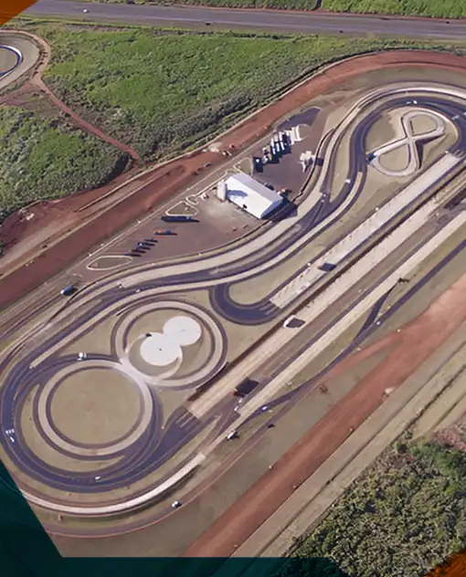 Campo de provas Mercedes Benz Campo de provas Mercedes Benz